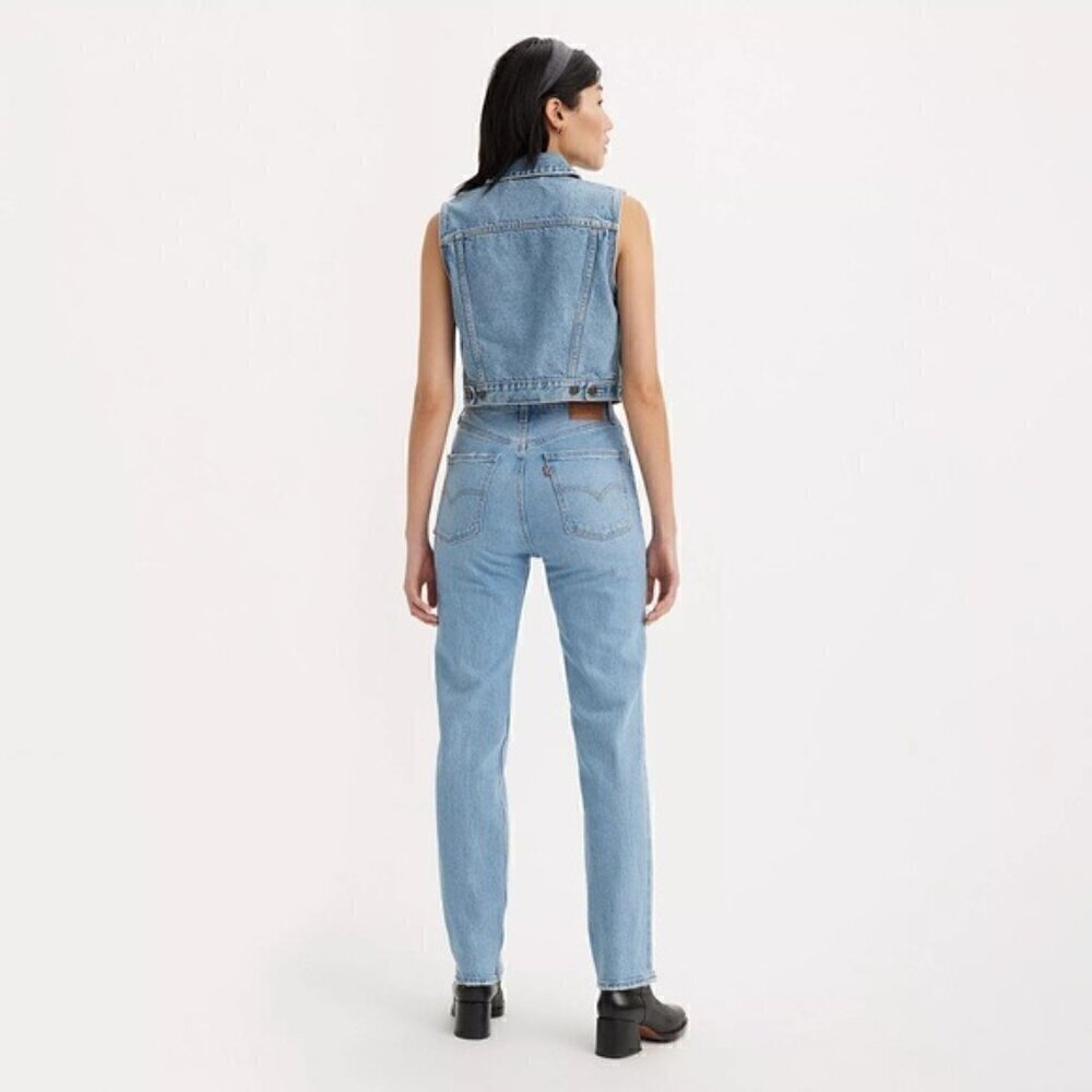 NWT Levis 70's High Rise Slim Straight Leg Light Blue Wash Jeans Size 31 - Picture 11 of 12